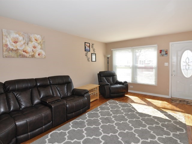 3539 Carpenter St, Steger, IL 60475 photo 4