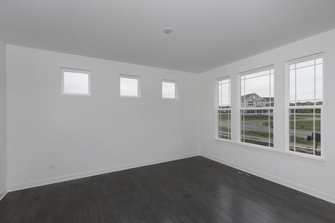 4398 Charles Dickens Rd, Elgin, IL 60124 photo 4