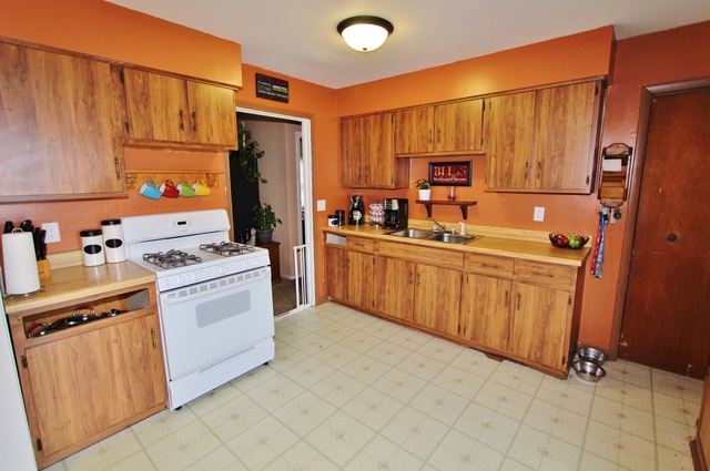 812 W Eureka St, Braidwood, IL 60408 photo 4