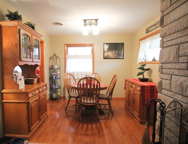 2 E Raymond Ave, Danville, IL 61832 photo 8