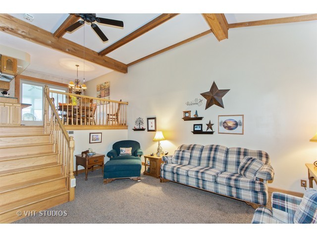 1414 Sioux Dr, Ottawa, IL 61350 photo 2
