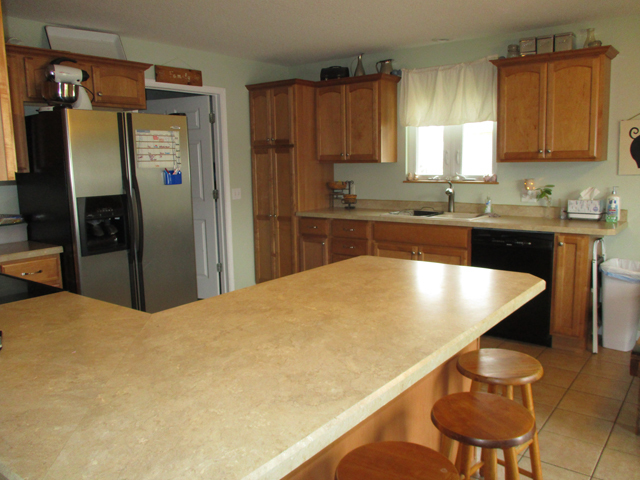 206 W Walnut St, Walnut, IL 61376 photo 5
