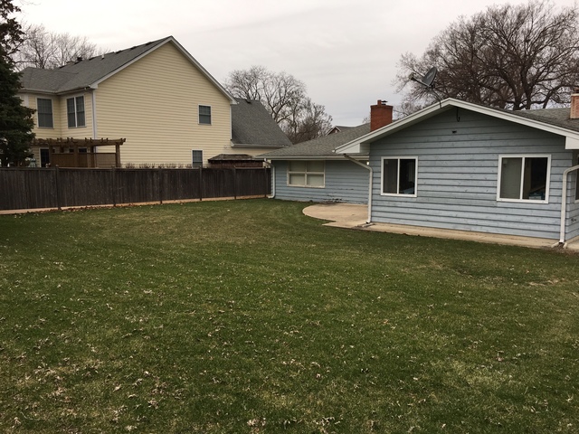 702 Wakeman Ave, Wheaton, IL 60187 photo 3