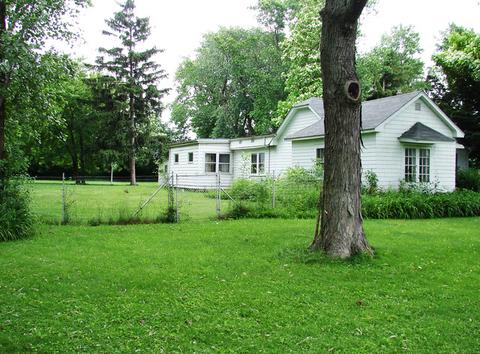 331 Good Ave, Des Plaines, IL 60016 photo 3
