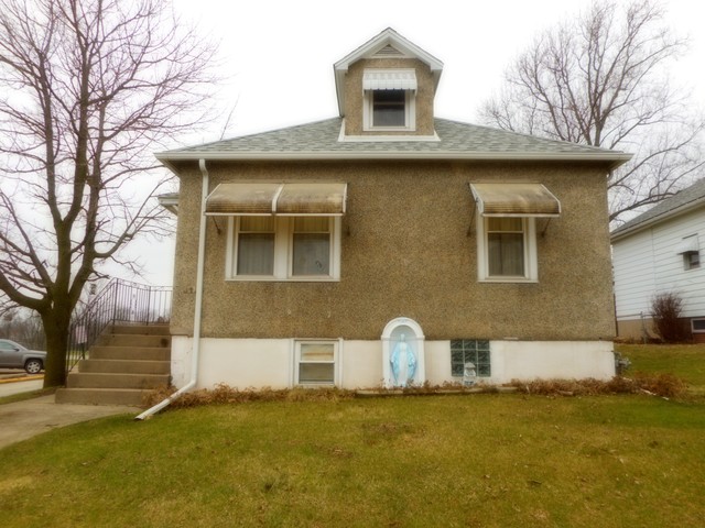 1502 Peru St, Peru, IL 61354 photo 1