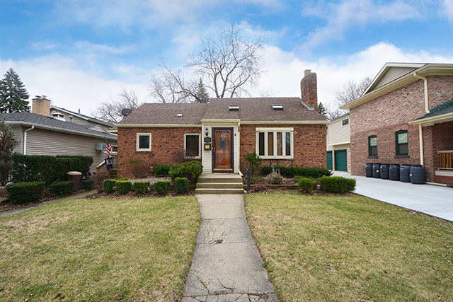 1723 Whitcomb Ave, Des Plaines, IL 60018 photo 1