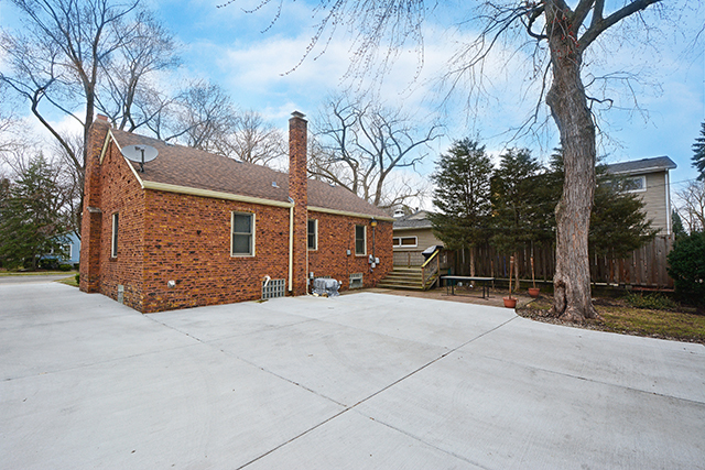 1723 Whitcomb Ave, Des Plaines, IL 60018 photo 24