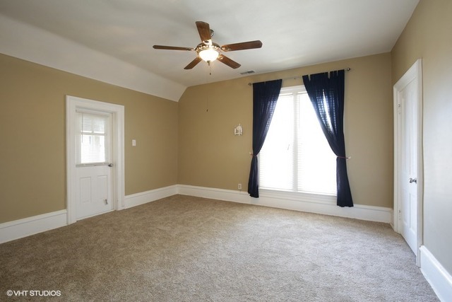 511 Douglas Ave, Elgin, IL 60120 photo 8