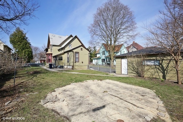 511 Douglas Ave, Elgin, IL 60120 photo 10