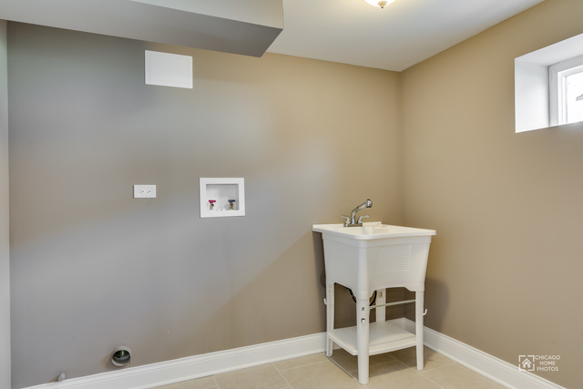 10936 S Emerald Ave, Chicago, IL 60628 photo 24