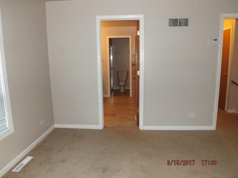 907 E 53rd St, Chicago, IL 60615 photo 12