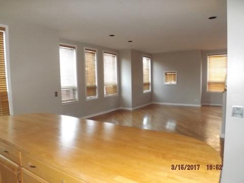 907 E 53rd St, Chicago, IL 60615 photo 3