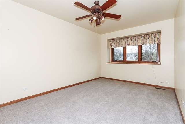 416 E Reader St, Elburn, IL 60119 photo 11