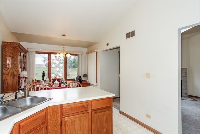 416 E Reader St, Elburn, IL 60119 photo 7