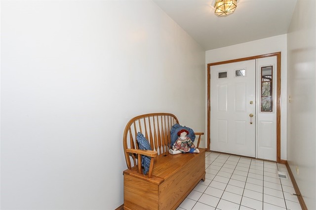 416 E Reader St, Elburn, IL 60119 photo 2