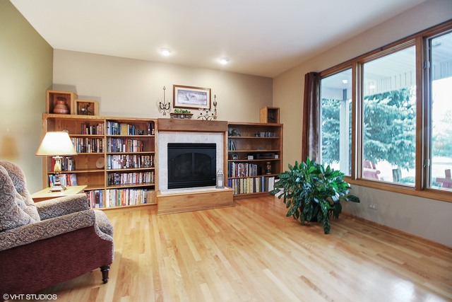 25655 S Bristol Ln, Monee, IL 60449 photo 2