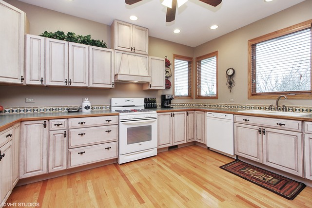 25655 S Bristol Ln, Monee, IL 60449 photo 3