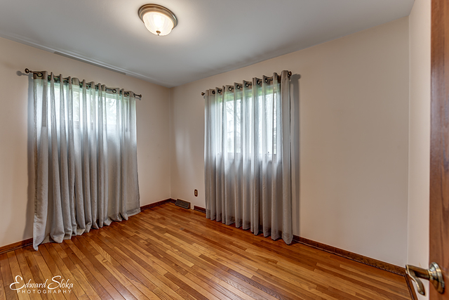 148 S Airlite St, Elgin, IL 60123 photo 9