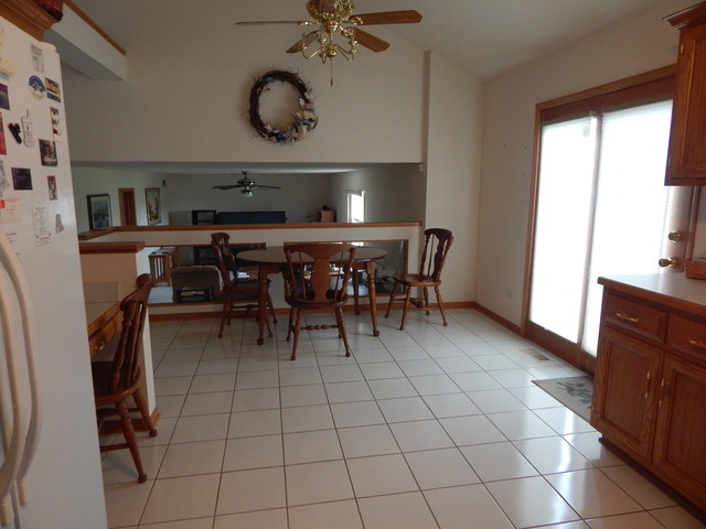 402 Feeney Dr, Minooka, IL 60447 photo 4