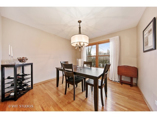 355 E First St, Elmhurst, IL 60126 photo 7