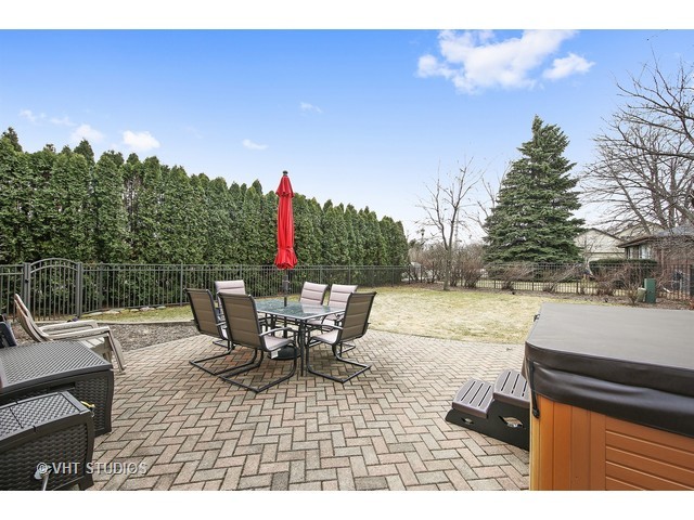 355 E First St, Elmhurst, IL 60126 photo 25