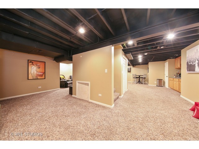 355 E First St, Elmhurst, IL 60126 photo 13