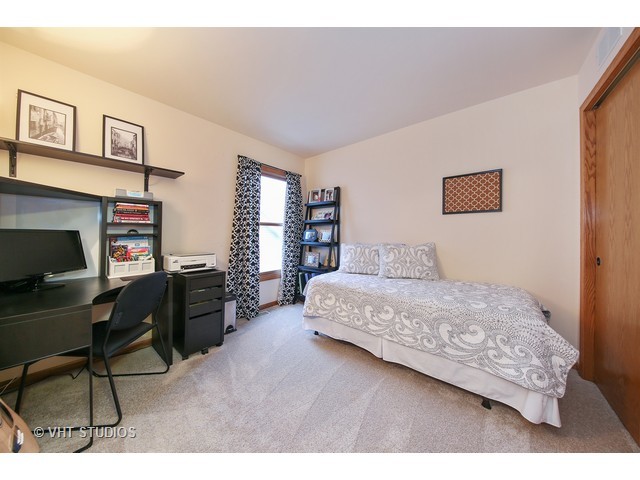 355 E First St, Elmhurst, IL 60126 photo 18
