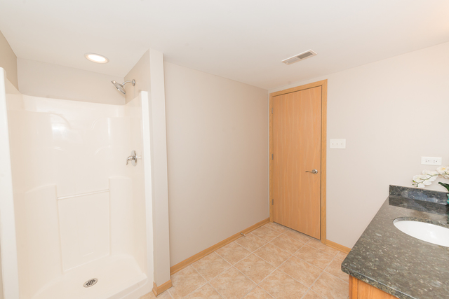 16138 Spaulding Ave, Markham, IL 60428 photo 16