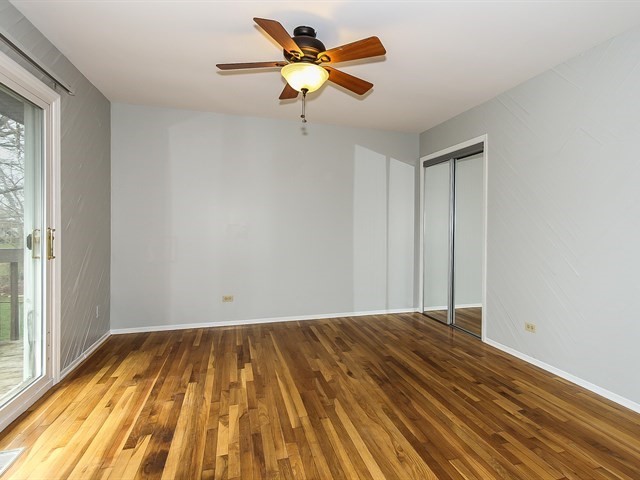 1025 Lancaster Ct, Hoffman Estates, IL 60169 photo 12