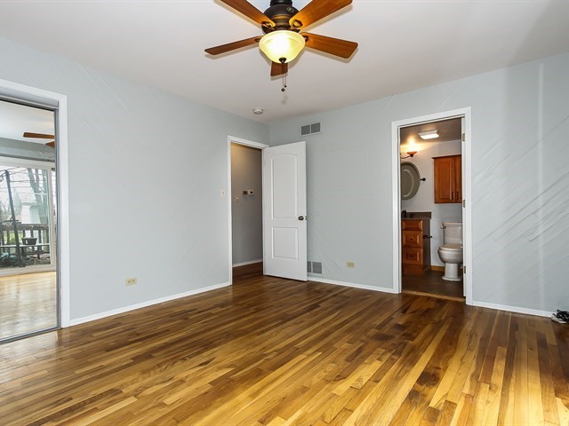 1025 Lancaster Ct, Hoffman Estates, IL 60169 photo 13
