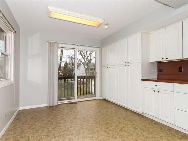 1025 Lancaster Ct, Hoffman Estates, IL 60169 photo 10