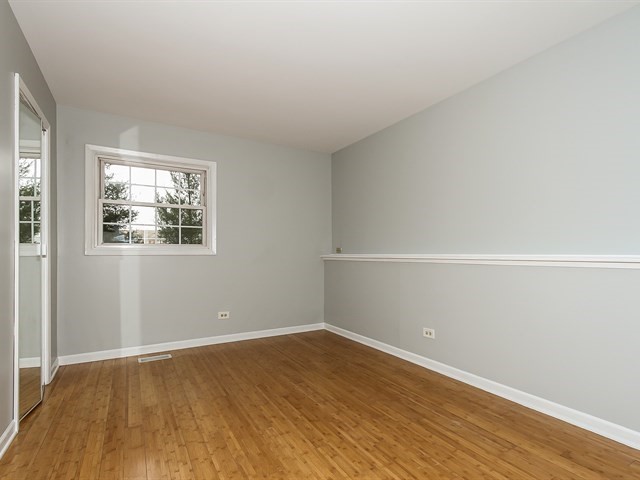 1025 Lancaster Ct, Hoffman Estates, IL 60169 photo 21
