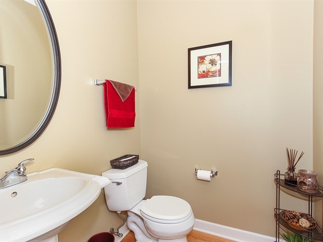 477 E Railroad Ave, Bartlett, IL 60103 photo 10
