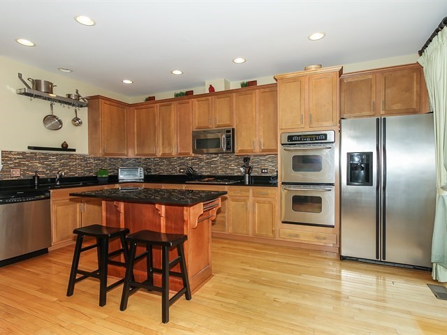 477 E Railroad Ave, Bartlett, IL 60103 photo 6