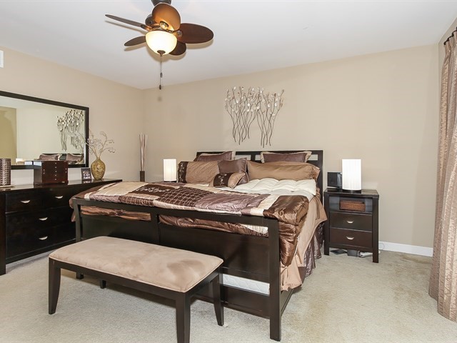 477 E Railroad Ave, Bartlett, IL 60103 photo 12