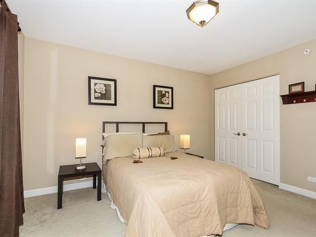 477 E Railroad Ave, Bartlett, IL 60103 photo 17