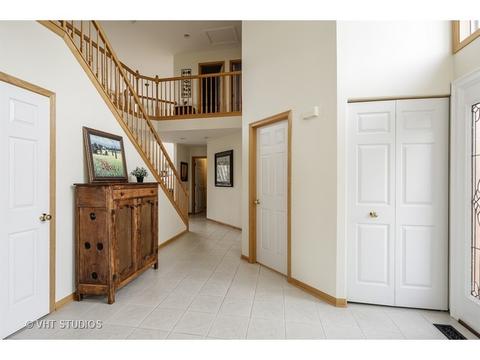 1420 Lancaster Ln, Algonquin, IL 60102 photo 2