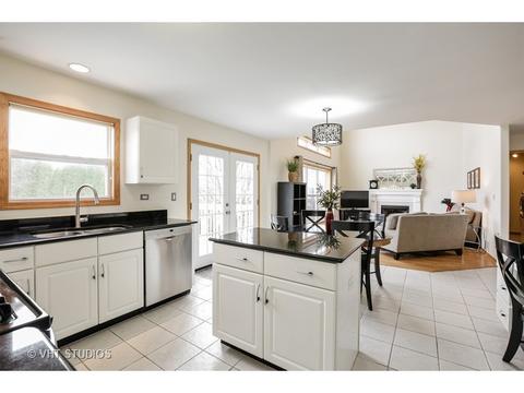 1420 Lancaster Ln, Algonquin, IL 60102 photo 6