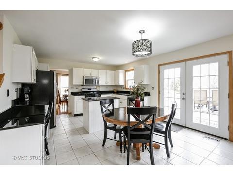 1420 Lancaster Ln, Algonquin, IL 60102 photo 8