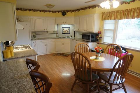 124 Roberts Rd, New Lenox, IL 60451 photo 2