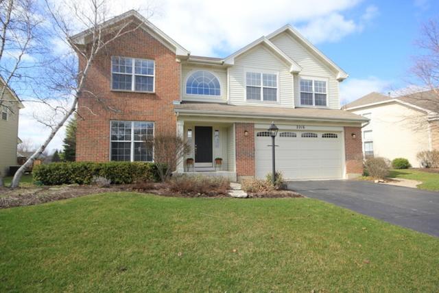 2216 Moser Ln, Algonquin, IL 60102 photo 1