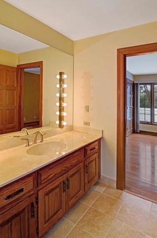 4 Bridle Ct, Burr Ridge, IL 60527 photo 20