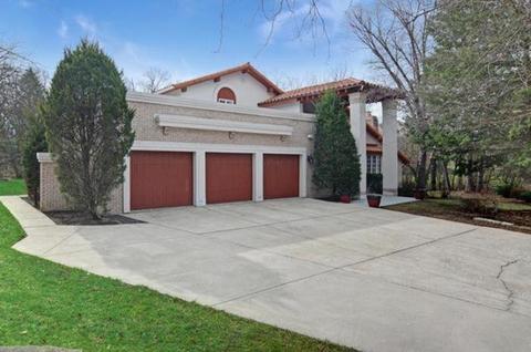 4 Bridle Ct, Burr Ridge, IL 60527 photo 2