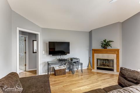 2114 Glacier Ct, Algonquin, IL 60102 photo 5