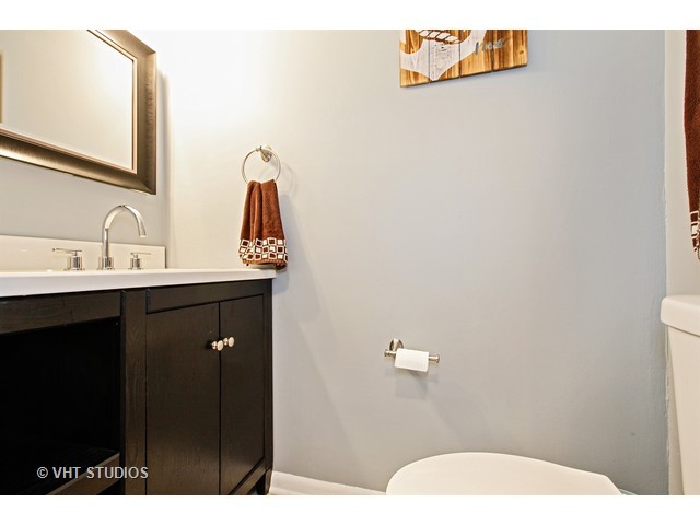 100 Raintree Ct, Aurora, IL 60504 photo 9