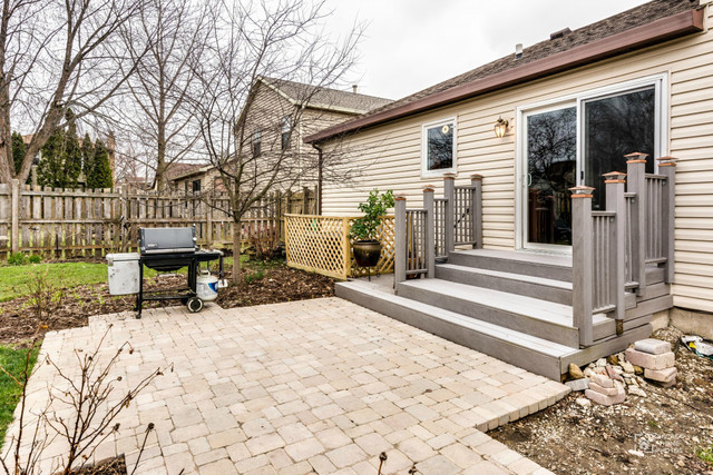 1260 John Dr, Hoffman Estates, IL 60169 photo 22