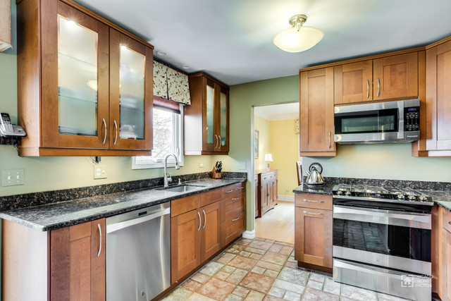 1260 John Dr, Hoffman Estates, IL 60169 photo 8