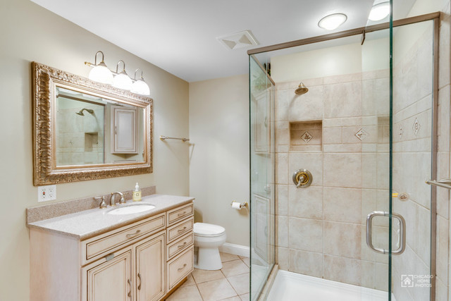 1260 John Dr, Hoffman Estates, IL 60169 photo 16
