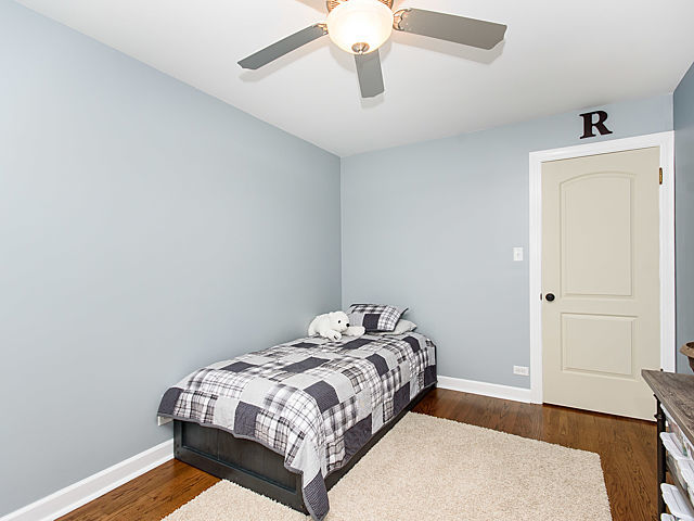 6724 W Devon Ave, Chicago, IL 60631 photo 9