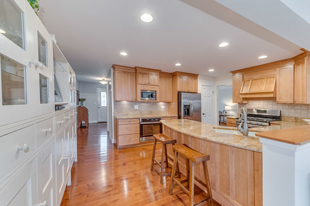 2033 Dorset Dr, Wheaton, IL 60189 photo 9